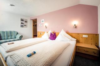 Pension der Steinbock - das 300 Jahre alte Bauernhaus - TIROL - Sankt Anton am Arlberg - 4