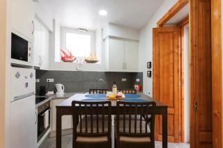 WHome Alfama Spacious 2-Bed near Feira da Ladra - 9