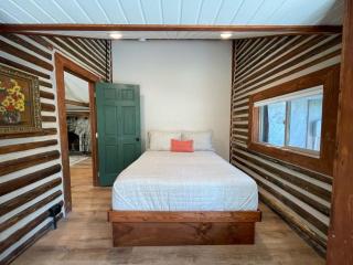 Rivers Edge - On the river, Hot Tub, Fisherman's Dream - Island Park - 4