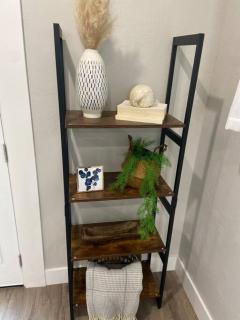 Urban Rustic Getaway - 4