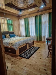The Alpinist cafe and Retreat - 4