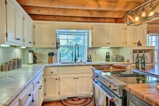 Pine Mountain Club Log Home with Deck and Grill! - 1