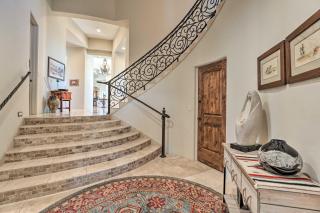 Spacious Scottsdale Home with Poolside Lounge and Spa! - Scottsdale - 6