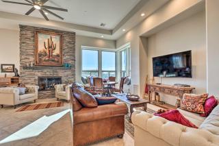 Spacious Scottsdale Home with Poolside Lounge and Spa! - Scottsdale - 4