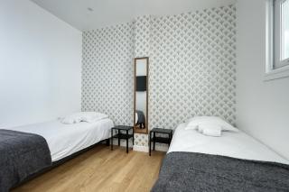 Superb Large and New 4bds Flat - Heart of Paris 10 - París - 1