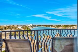 Palms of Treasure Island 405 - 7