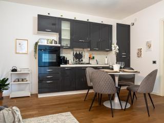 Maison Blanche: appartamento elegante con parcheggio privato - Mantova - 4
