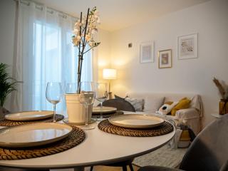 Maison Blanche: appartamento elegante con parcheggio privato - Mantova - 0
