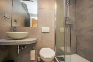 Morden flat close to DLR station with free parking - London - 7