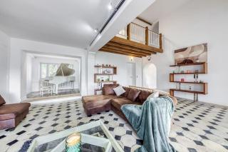 Charmante Maison de 240 m2 avec bâtisse supplémentaire indépendante - - 6