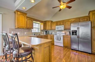 Less Than Half-Mi to Marinas Osage Beach Home with Deck! - Osage Beach - 1