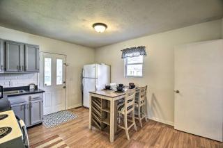 Pet-Friendly Charleston Home with Fenced Yard! - Charleston - 3