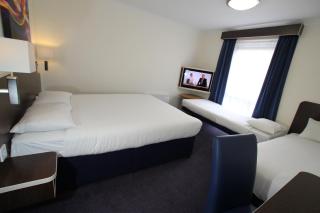 Ramada Oxford - 3
