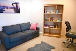 Sub Penthouse Luxe suit, CBD, secure parking, - Hobart - 4