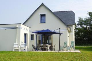 Modern holiday home 500 m from the sea in Morgat - 0