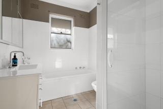 "Uralla" Lovely house with pool - Bathurst - 9