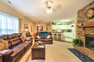Condo on Kingwood Golf Course about 3 Mi to Main St! - Clayton - 5