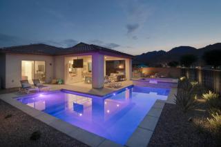 Stadium Course! 18th hole- HUGE putting green! - 9