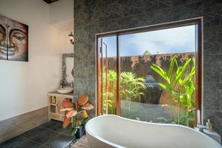 Genie Private Villa by Travellink Bali - Ubud - 1