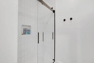 Housepitality - The Brandenburg Suite - Efficiency - 2