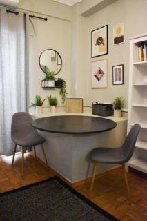 Seven Seconds Away Apartment - Atene - 5