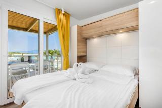 Mobile home in Camping Omisal with pool - Omišalj - 4