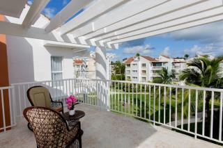 Ocean Views & Private Beach! Luxury 4BDR Getaway - 2