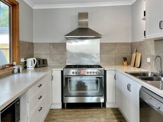 The Old Headmasters House - St Helens - 7