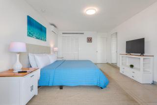 Maho Beach House - Grand Ocean Suite - Maho Reef - 1