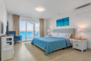 Maho Beach House - Grand Ocean Suite - 2 Bedroom - 9