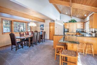 Deschutes Riverfront Home - Meredith Lodging - Sunriver - 4