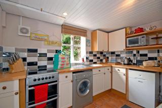Crows Cottage - 1
