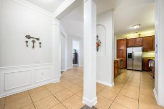 Epic Universe Vista Cay Lakeview Condo - 1019 - Orlando - 5