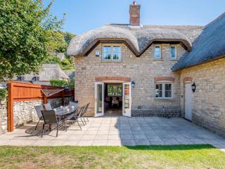 Hambury House - 6