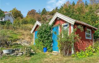 4 Bedroom Cozy Home In Ellös - Ellös - 4