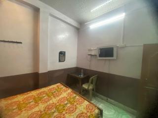 Yatri niwas home stay - Varanasi - 8