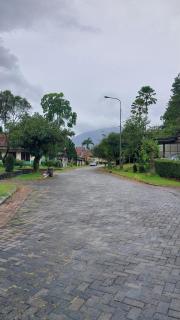 Pirerukafu Villa's - Villa Tipe Thailand di Kota Bunga Puncak - Cimacan - 9
