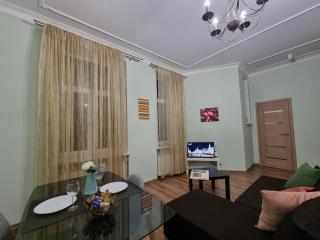 Art Deco One-Bedroom Suite in Library House - 4