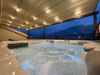 Penthouse with Old bridge view and jacuzzi - Mostar - 9