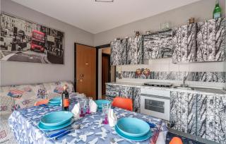 Lovely Apartment In Rosolina Mare - 2