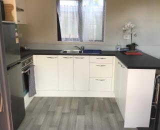 Adorable 1-bedroom guesthouse with a deck - Lower Hutt - 9
