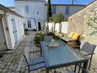 Maison 4 pièces, 6 couchages, centre Saint-Denis d'Oléron, calme, proche plage, WiFi inclus - FR-1-246A-164 - 9