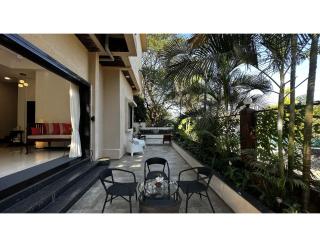 SaffronStays Uno Crest, Lonavala - 4 BDR Artistically Decorated Villa Near Bhushi Dam - 0