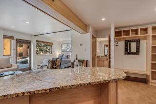 Laurelwood Condominiums 103 - 4