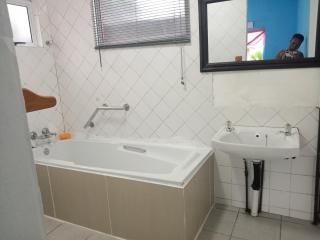 Rato Thato Guest House - Durban - 6