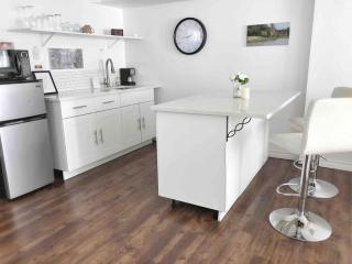 Romantic Studio Cottage - Lambton Shores - 9