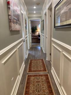 Classic City 3 bedroom 2 bath condo with deck close to UGA, Five Points, and Memorial Park in Athens - 1
