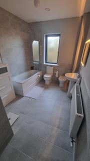 Entire Modern Home with seaview and parking - 6