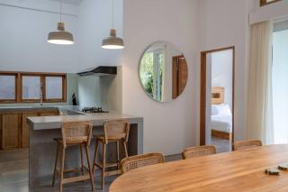 Villa Ikris - tranquil oasis in the heart of Canggu - Canggu - 1