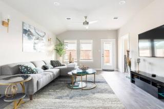 Luxe 3 Bedroom Villa - Near Airport, NRG, Downtown - Houston - 0